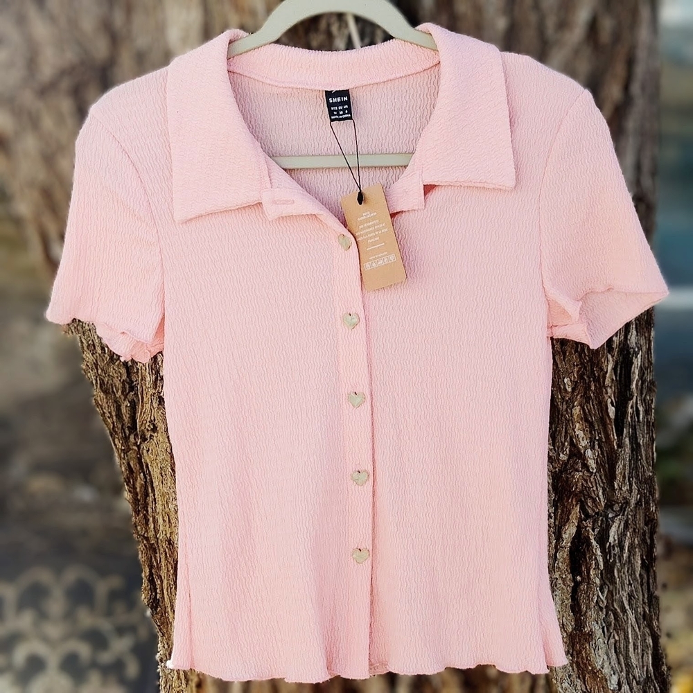Shein, Brand New, Modest Crinkle Spread Collar Short-Sleeve Shirt, Size 6. NWT